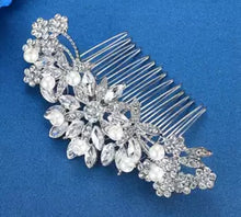 Load image into Gallery viewer, Crystal hair combs