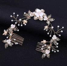 Load image into Gallery viewer, Gold crystal and faux pearl flower vine comb